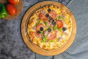 بيتزا تن وخضروات